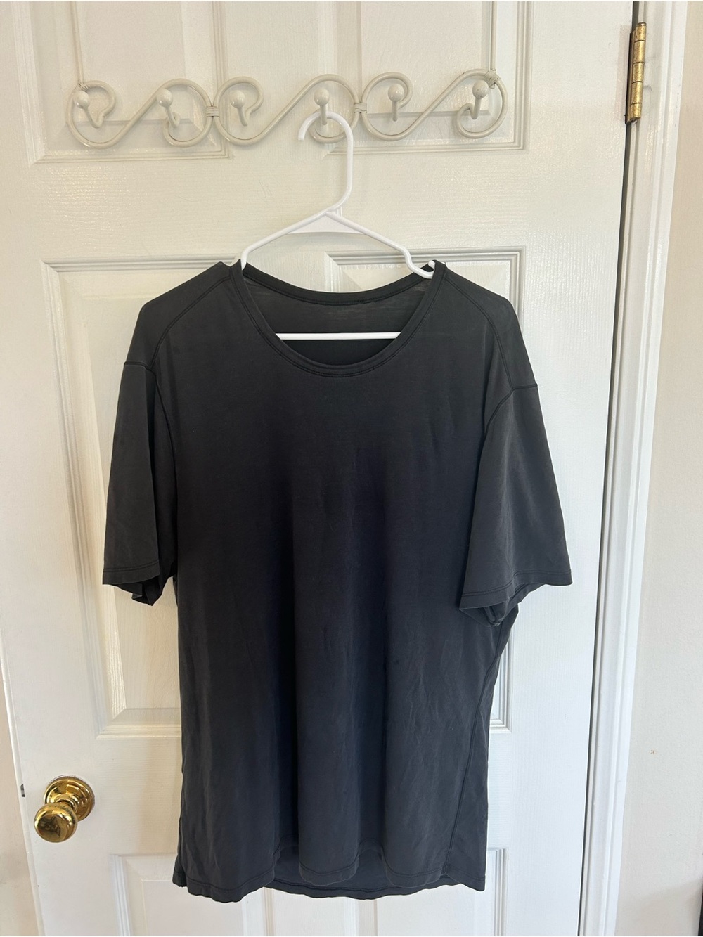 Lululemon Men's Black Short Sleeve Crewneck Tee Size XL